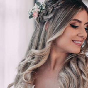 Curso Penteados para Festas e Noivas