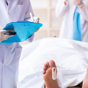 Auxiliar de Necrópsia